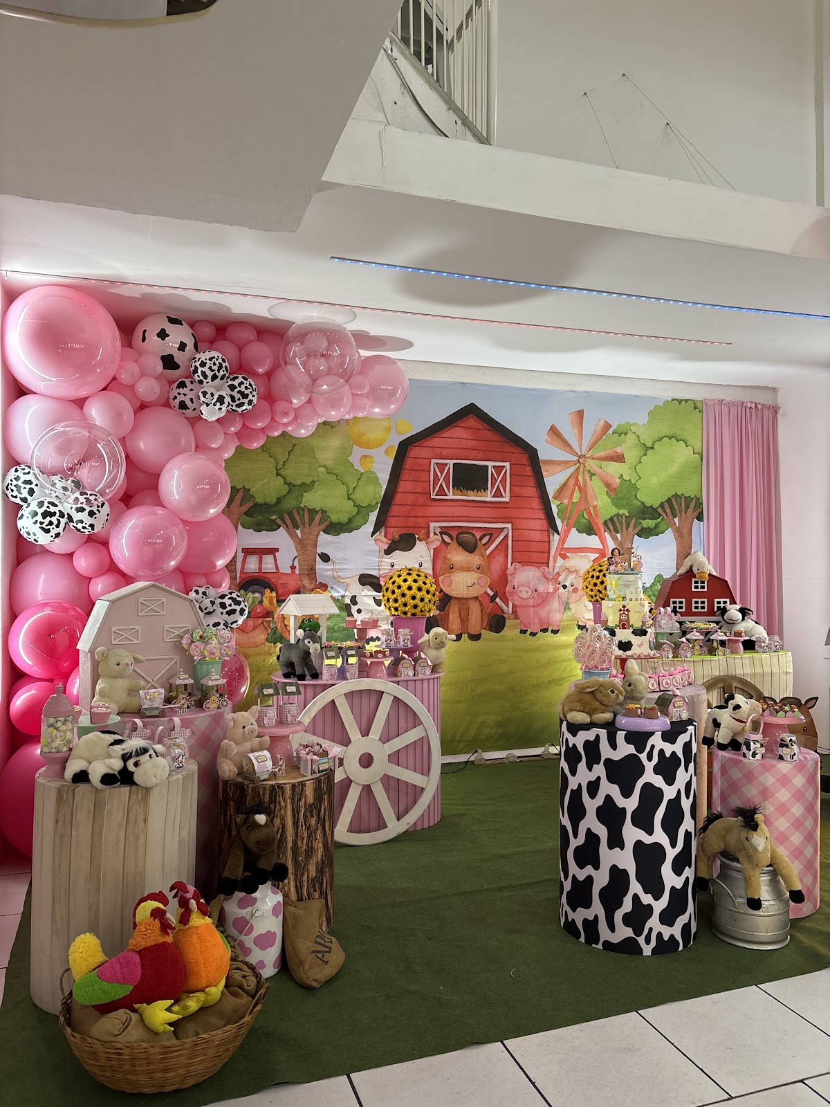 Decoração temática de festa infantil na UAU Kids